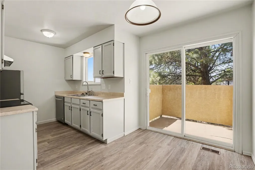 20 Pineridge Court Pueblo CO 81001