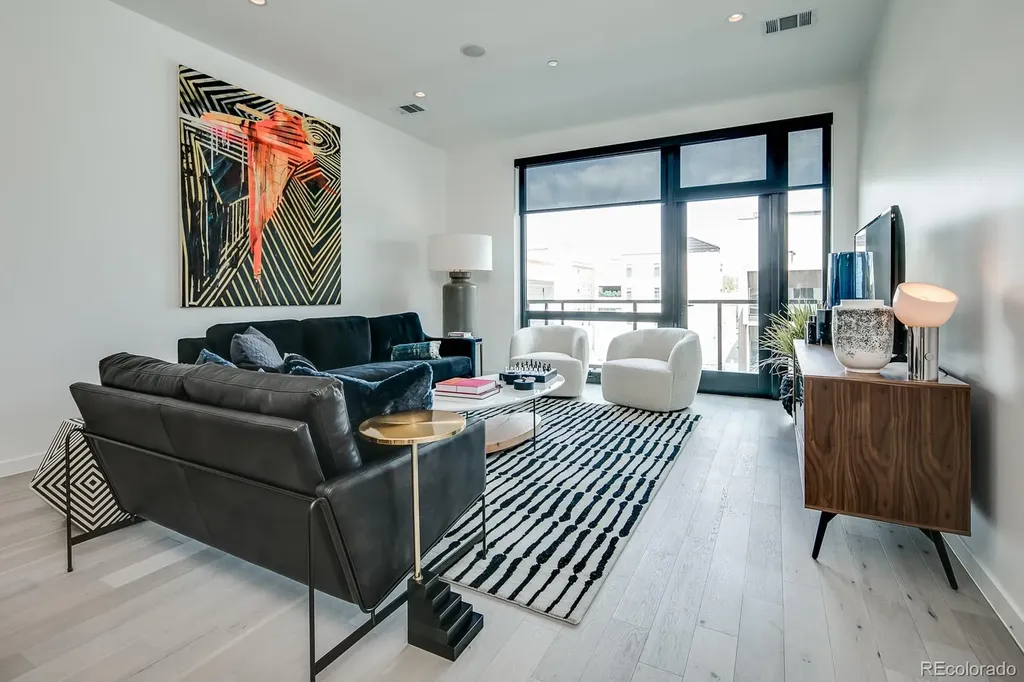 255 Saint Paul Street Denver CO 80206