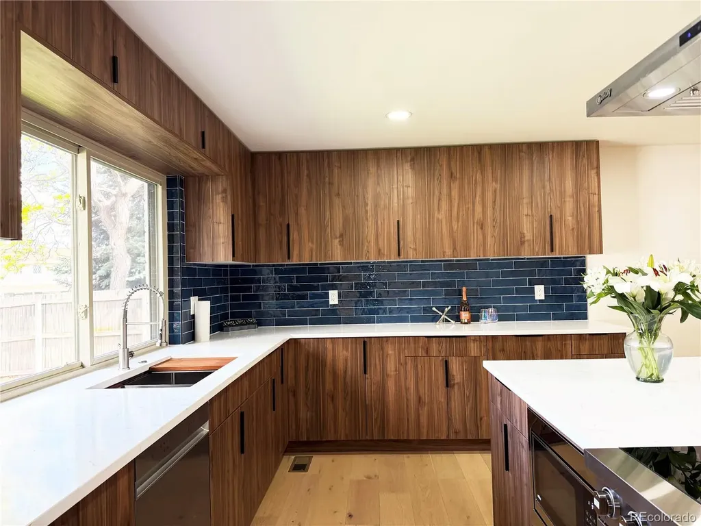 2448 S Holland Court Denver CO 80227