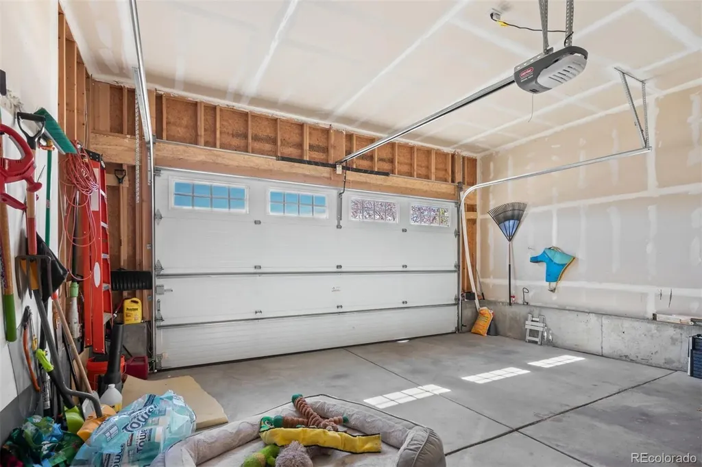 15904 Elizabeth Street Thornton CO 80602