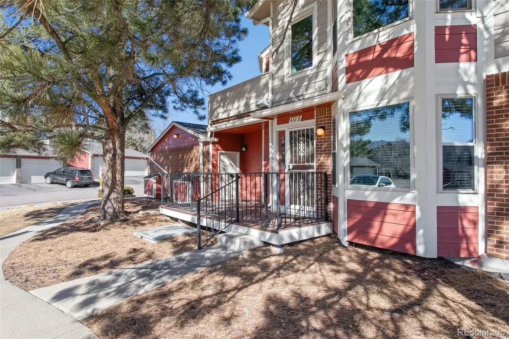 432 W Rockrimmon Boulevard Colorado Springs CO 80919