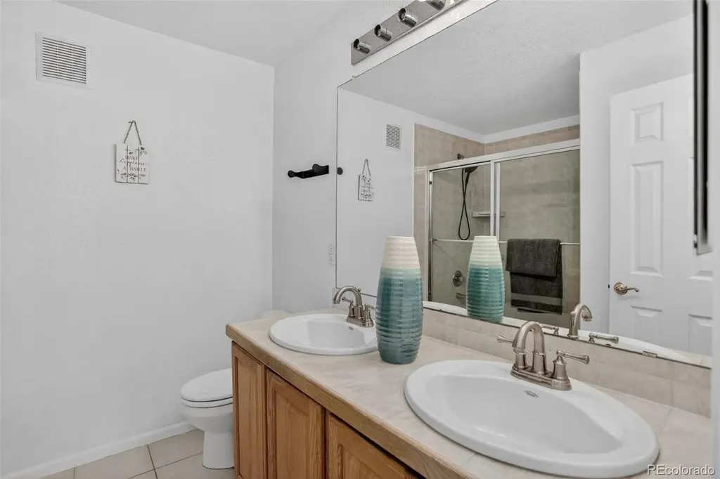 20426 E Orchard Place Centennial CO 80016