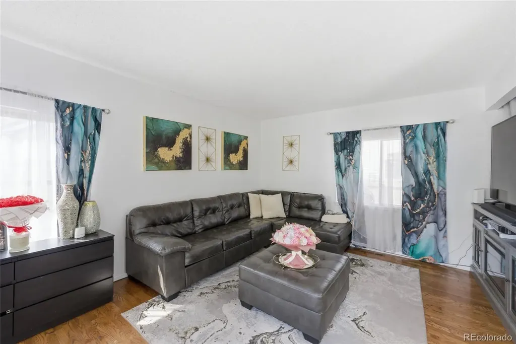 4331 Del Rio Court Denver CO 80239