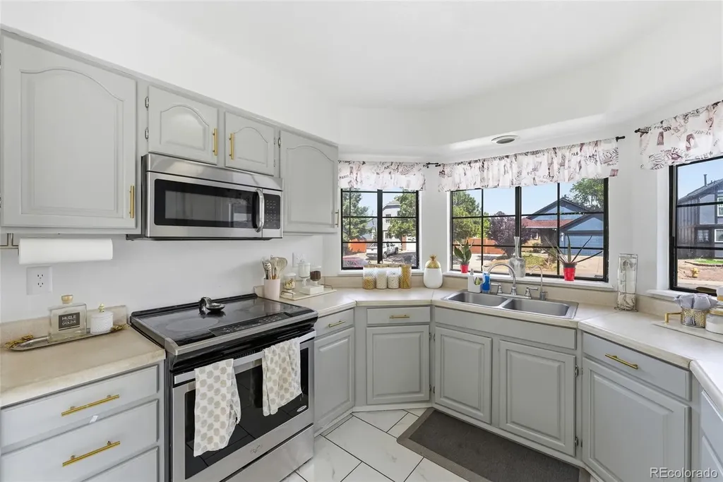 4331 Del Rio Court Denver CO 80239