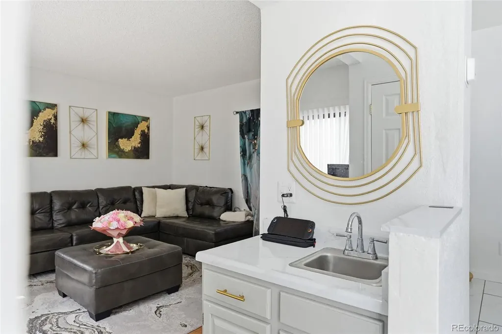 4331 Del Rio Court Denver CO 80239