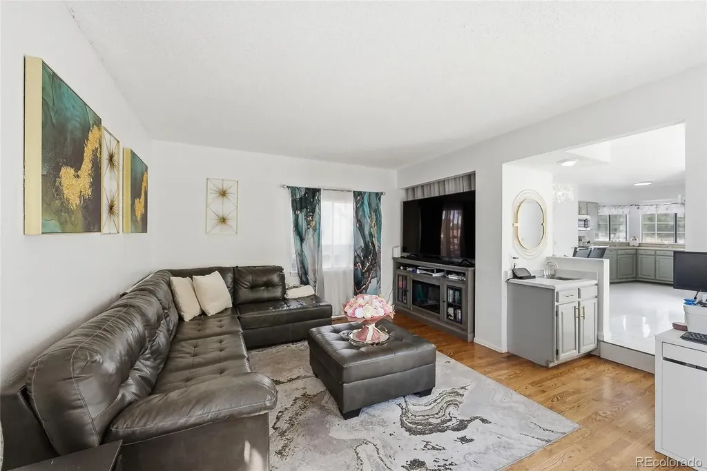 4331 Del Rio Court Denver CO 80239