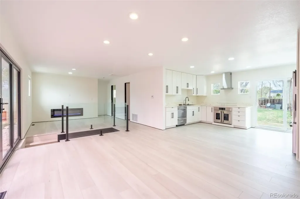 6735 W 2nd Avenue Lakewood CO 80226