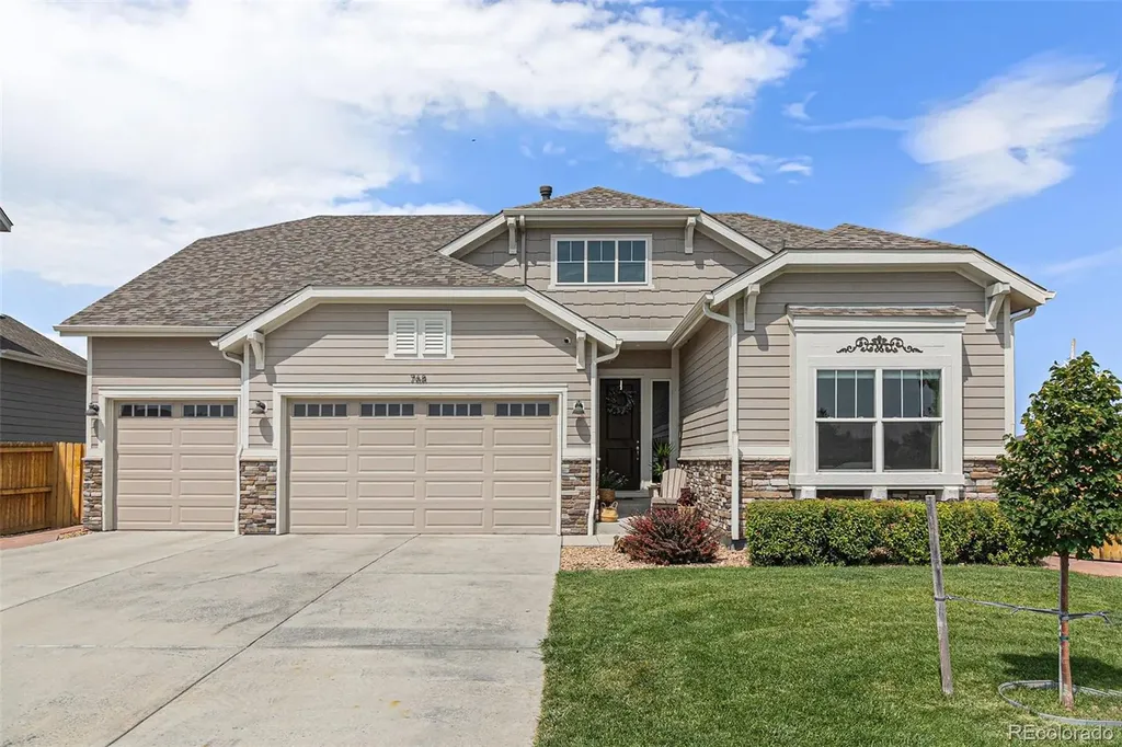 768 Sandpoint Drive Longmont CO 80504