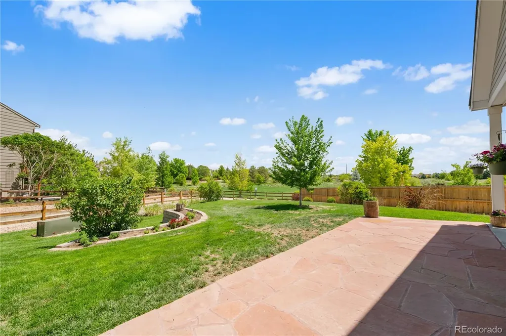 768 Sandpoint Drive Longmont CO 80504