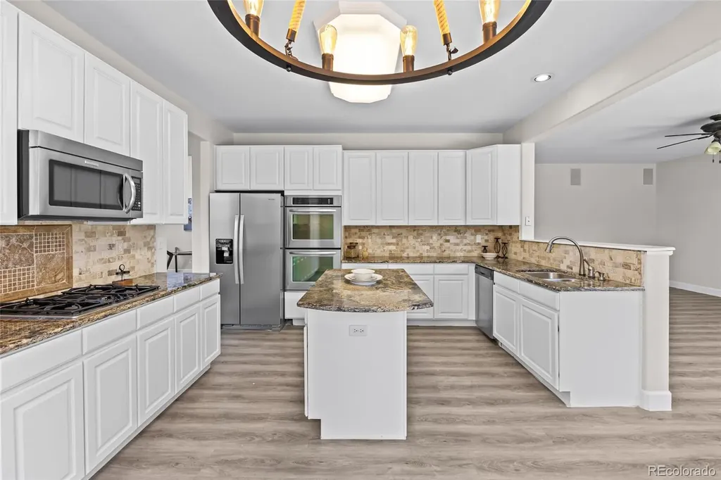5807 S Espana Street Aurora CO 80015