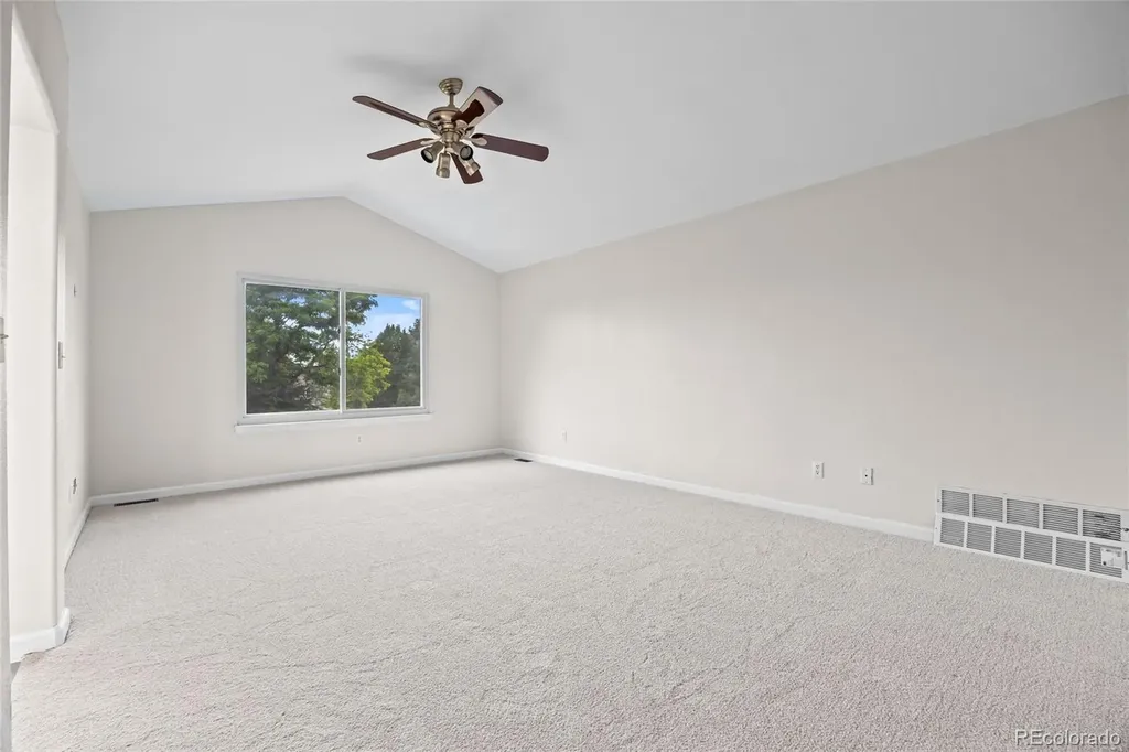 5807 S Espana Street Aurora CO 80015