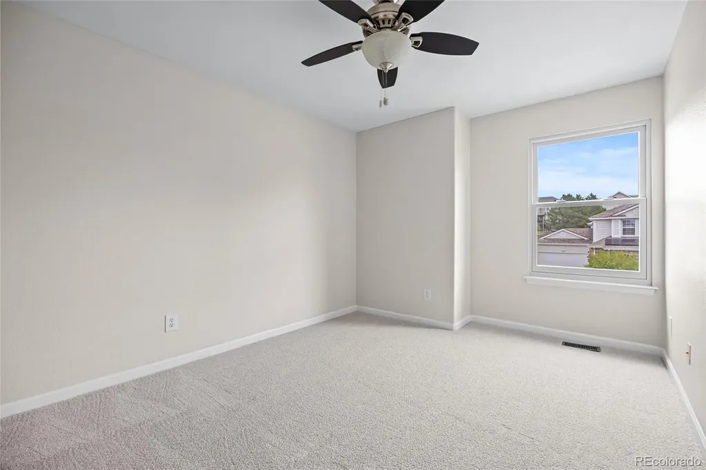 5807 S Espana Street Aurora CO 80015
