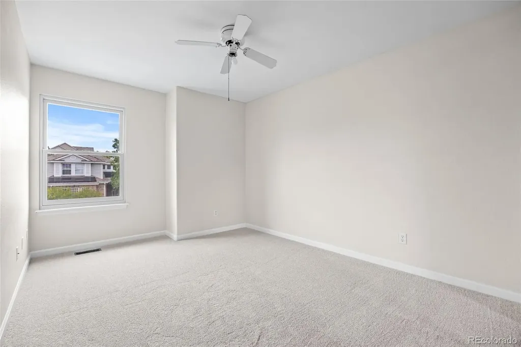 5807 S Espana Street Aurora CO 80015