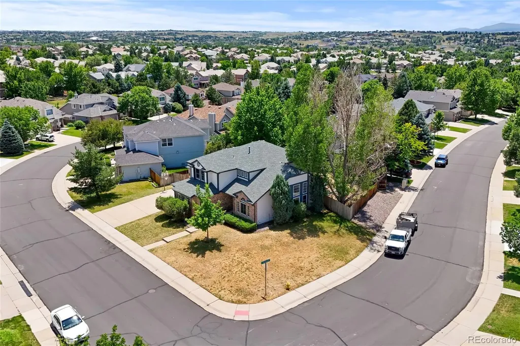 5807 S Espana Street Aurora CO 80015