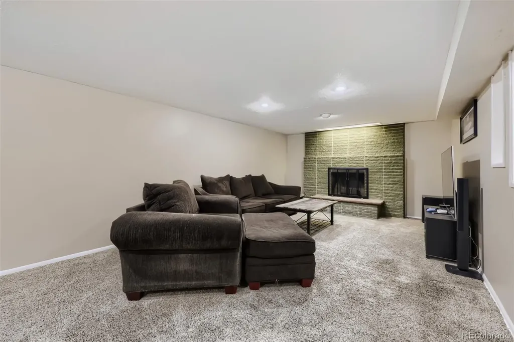 8906 Oakwood Street Westminster CO 80031