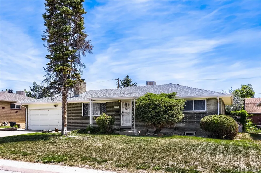 8906 Oakwood Street Westminster CO 80031