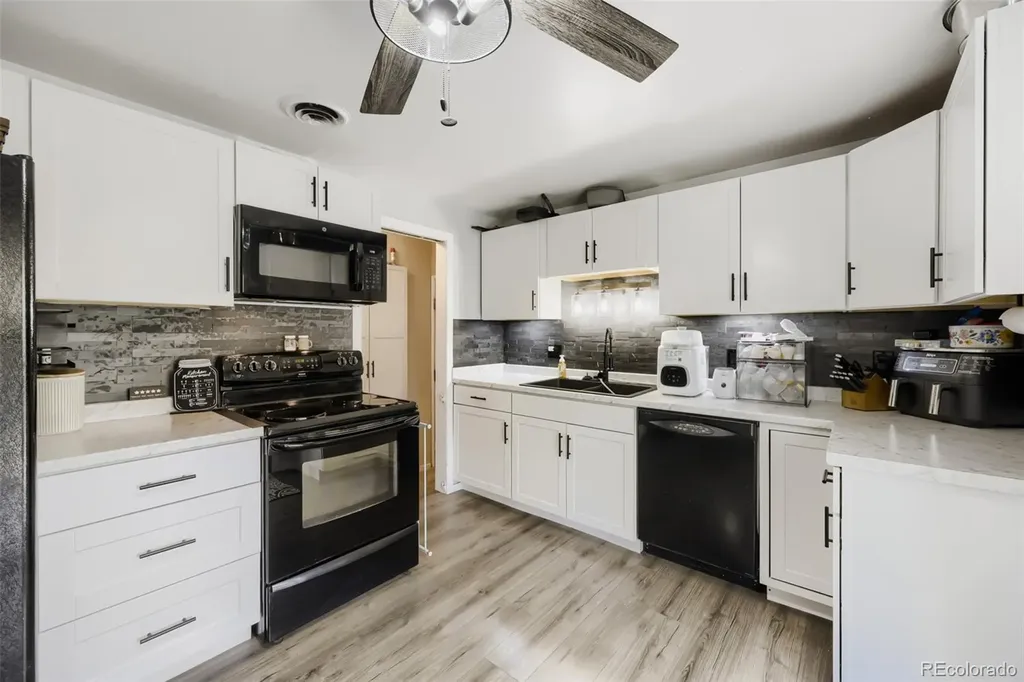 8906 Oakwood Street Westminster CO 80031