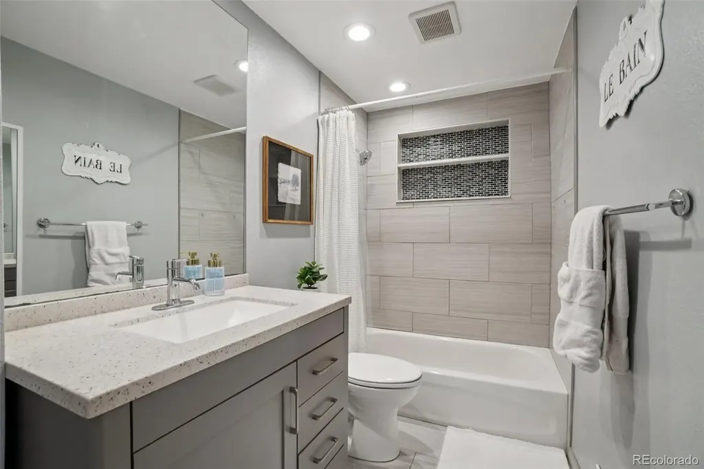 5530 Holland Drive Arvada CO 80002