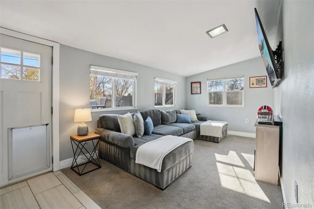 5530 Holland Drive Arvada CO 80002