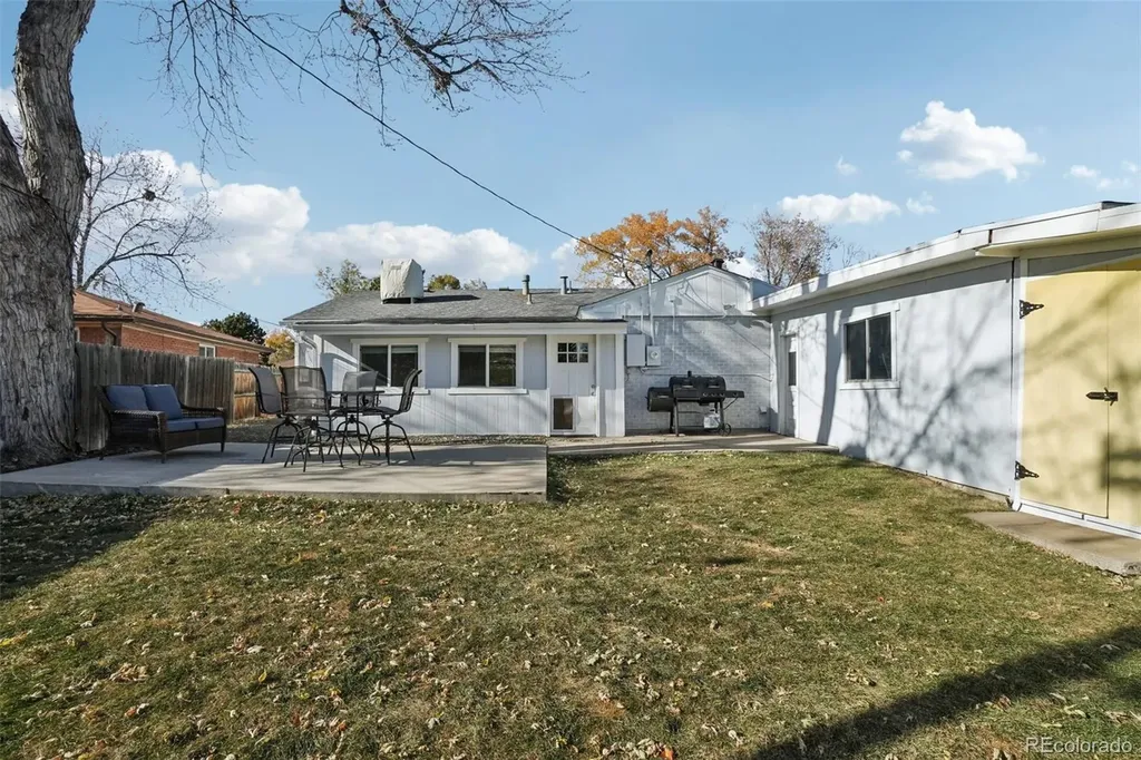5530 Holland Drive Arvada CO 80002