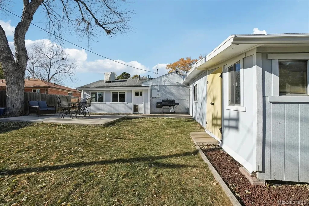 5530 Holland Drive Arvada CO 80002