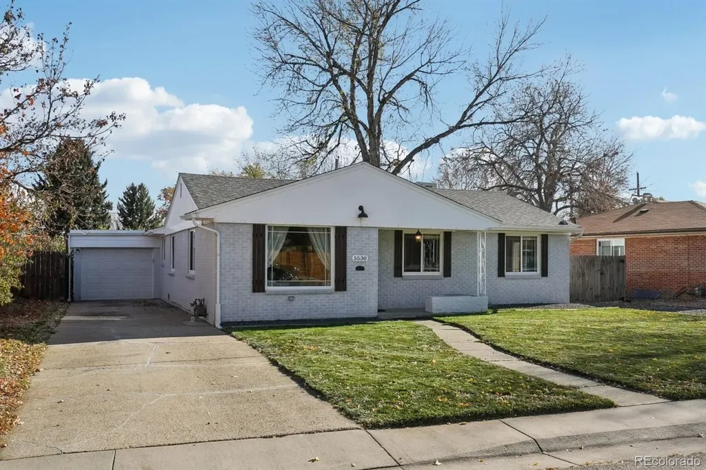 5530 Holland Drive Arvada CO 80002