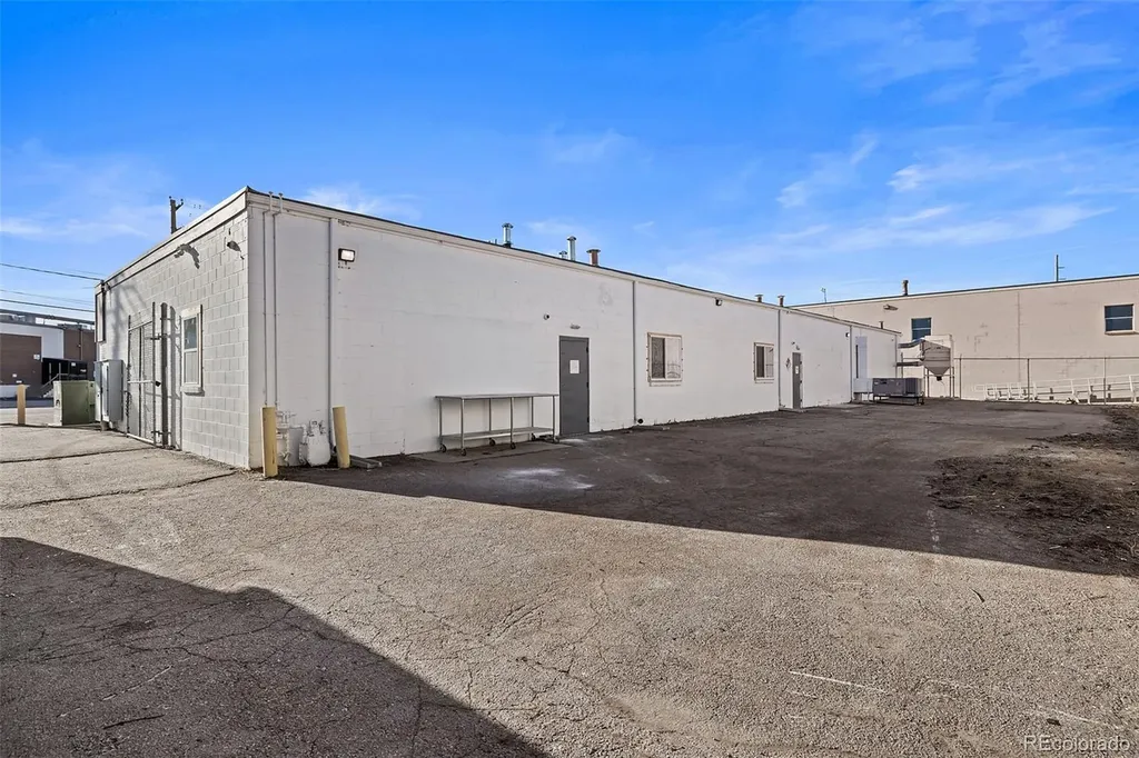 4905 E 41st Avenue Denver CO 80216