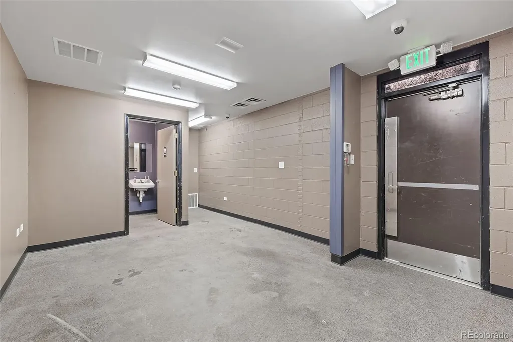 4905 E 41st Avenue Denver CO 80216