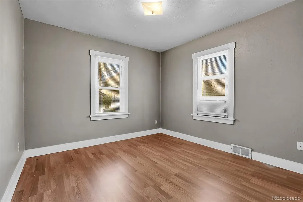 5687 S Foresthill Street Littleton CO 80120
