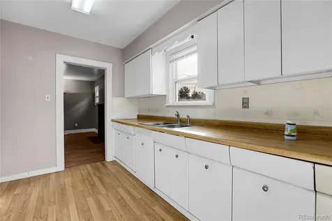 5687 S Foresthill Street Littleton CO 80120