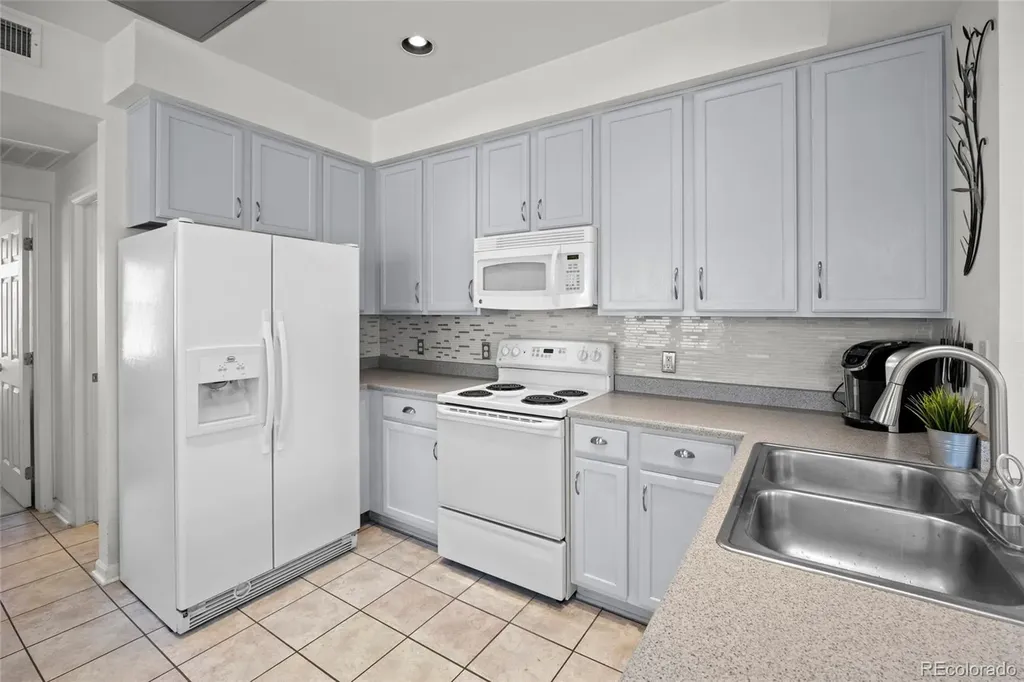 7454 E 28 Avenue Denver CO 80238