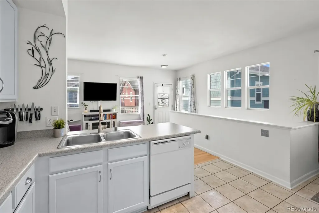 7454 E 28 Avenue Denver CO 80238