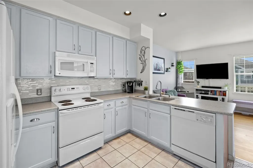 7454 E 28 Avenue Denver CO 80238