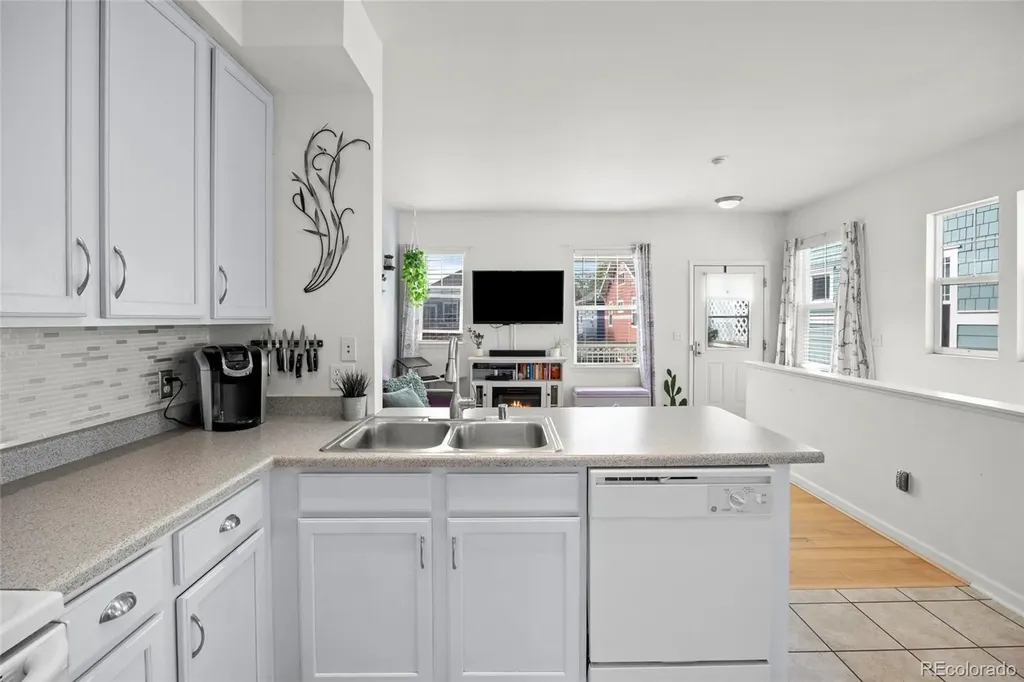 7454 E 28 Avenue Denver CO 80238