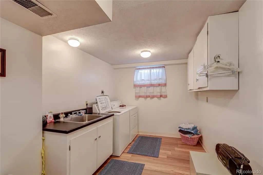 9324 W Colorado Avenue Lakewood CO 80232