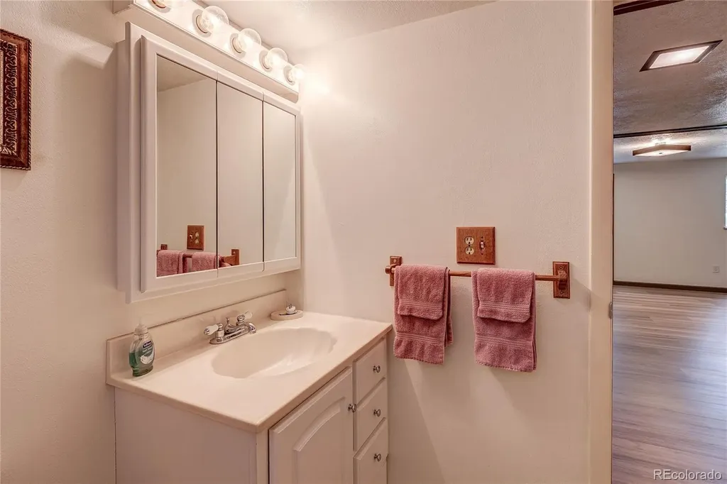9324 W Colorado Avenue Lakewood CO 80232