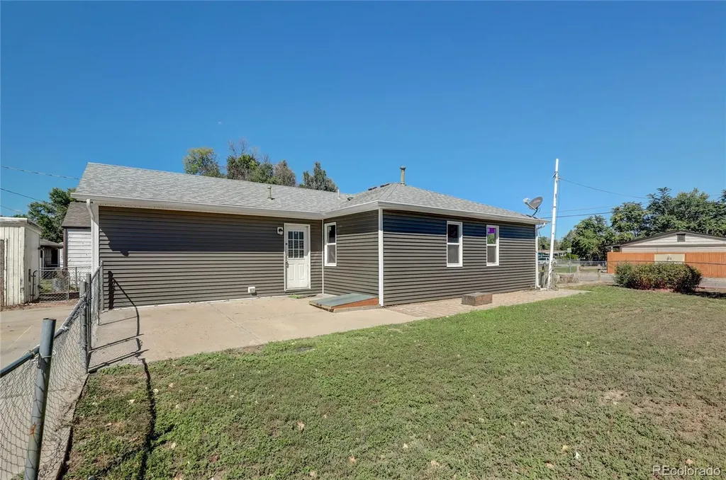 6510 E 74th Place Commerce City CO 80022