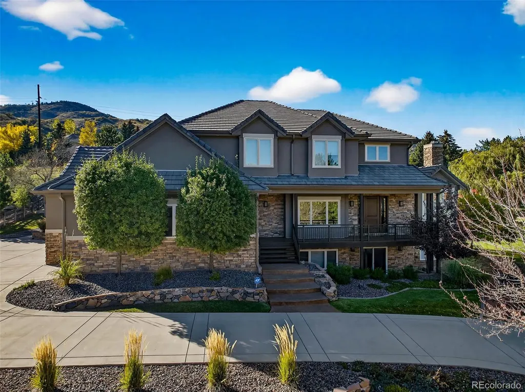 33 Golden Eagle Lane Littleton CO 80127