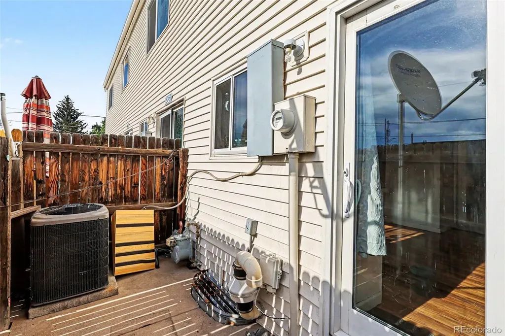 15743 E 13th Place Aurora CO 80011