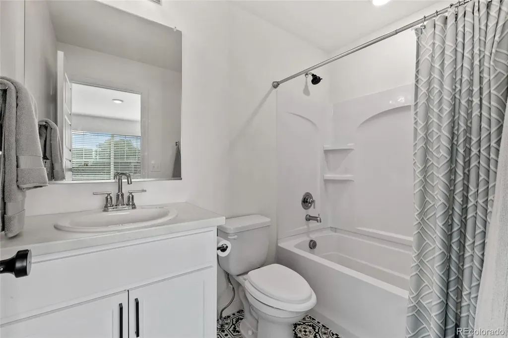 281 Oriole Way Johnstown CO 80534