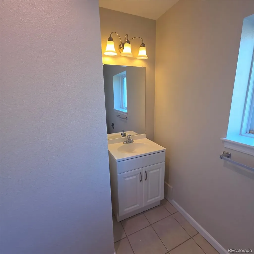 1276 S Biscay Street Aurora CO 80017
