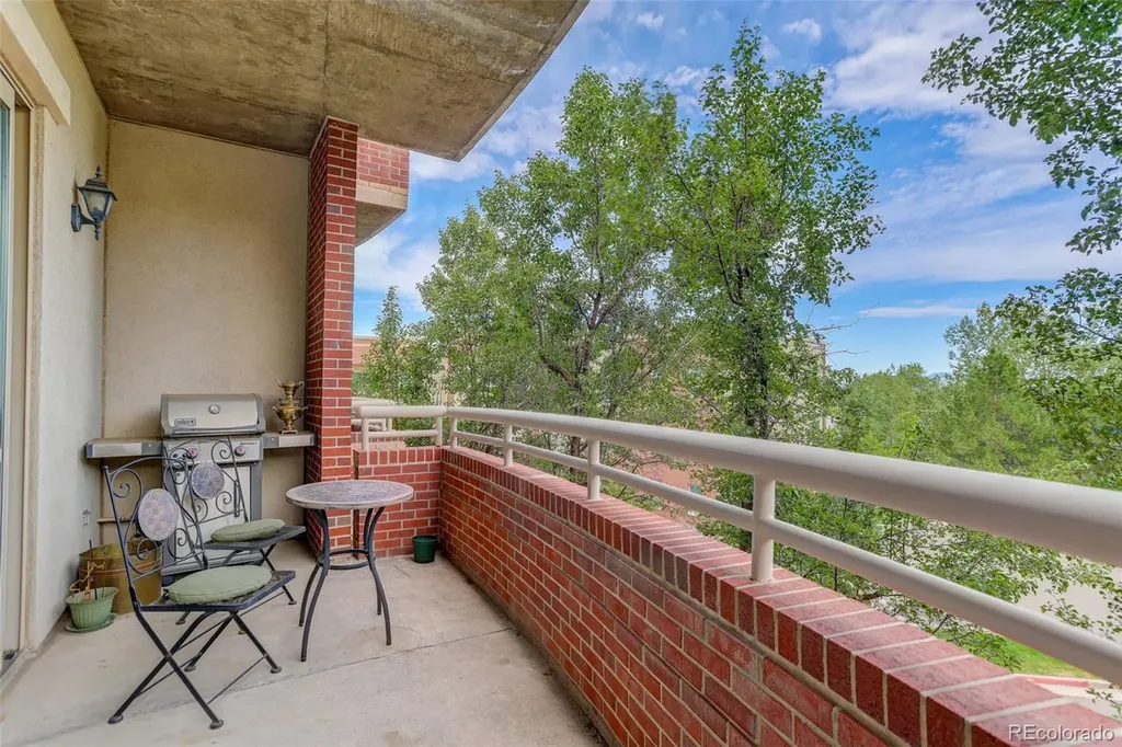 4875 S Monaco Street Denver CO 80237