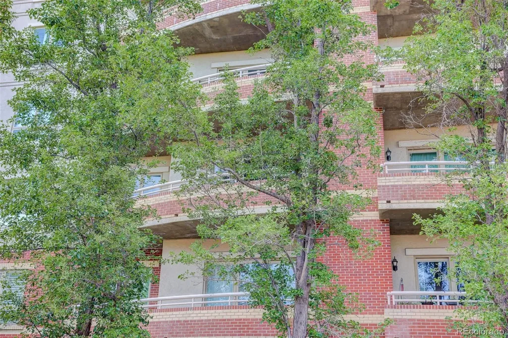 4875 S Monaco Street Denver CO 80237