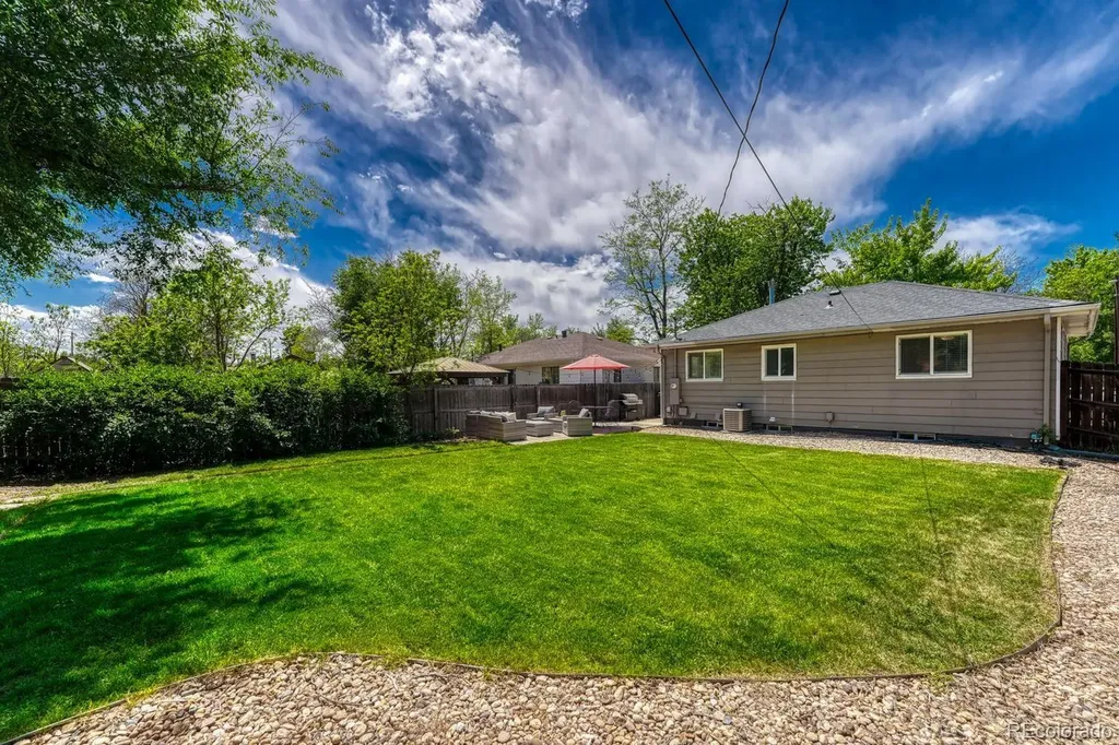 4252 S Logan Street Englewood CO 80113