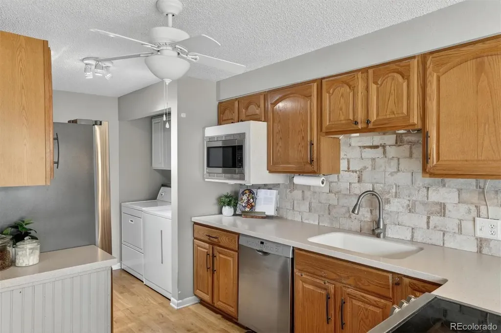 2883 S Locust Street Denver CO 80222