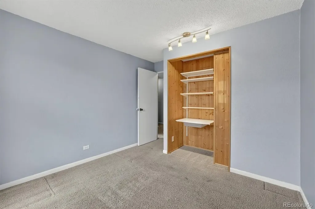 2883 S Locust Street Denver CO 80222