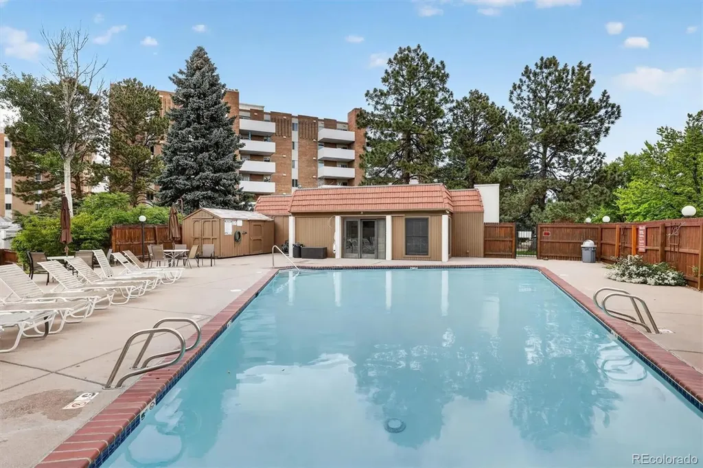 2883 S Locust Street Denver CO 80222