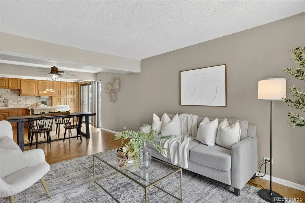 2883 S Locust Street Denver CO 80222