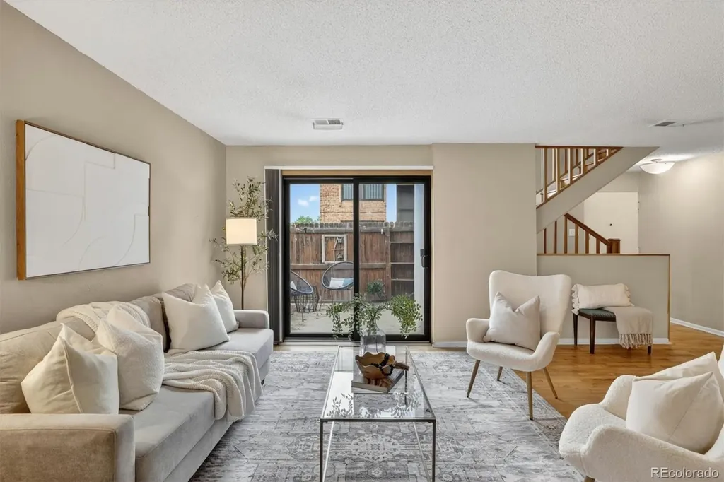 2883 S Locust Street Denver CO 80222