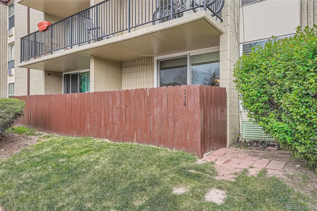 2231 S Vaughn Way Aurora CO 80014